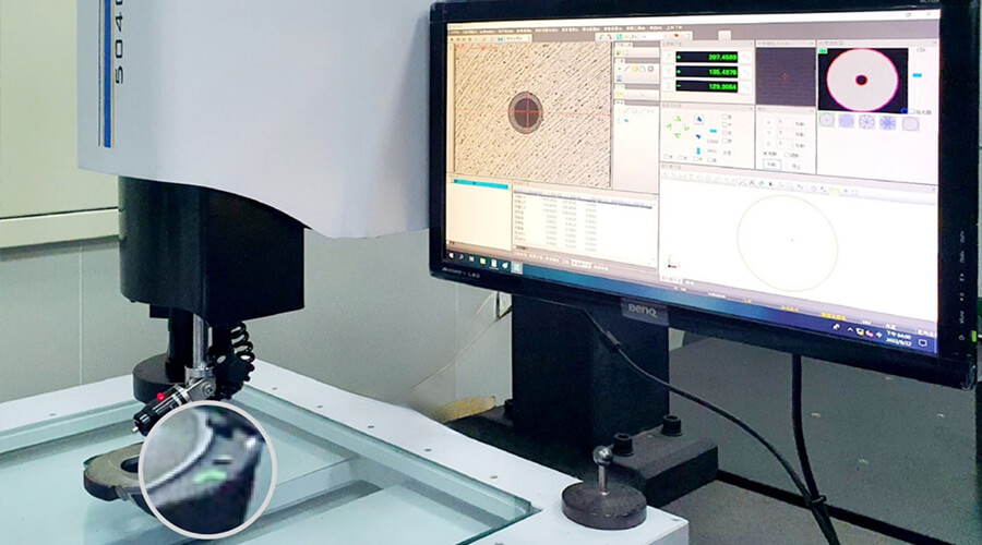 Image measuring instruments are the go-to method for accurately measuring tiny holes in workpieces