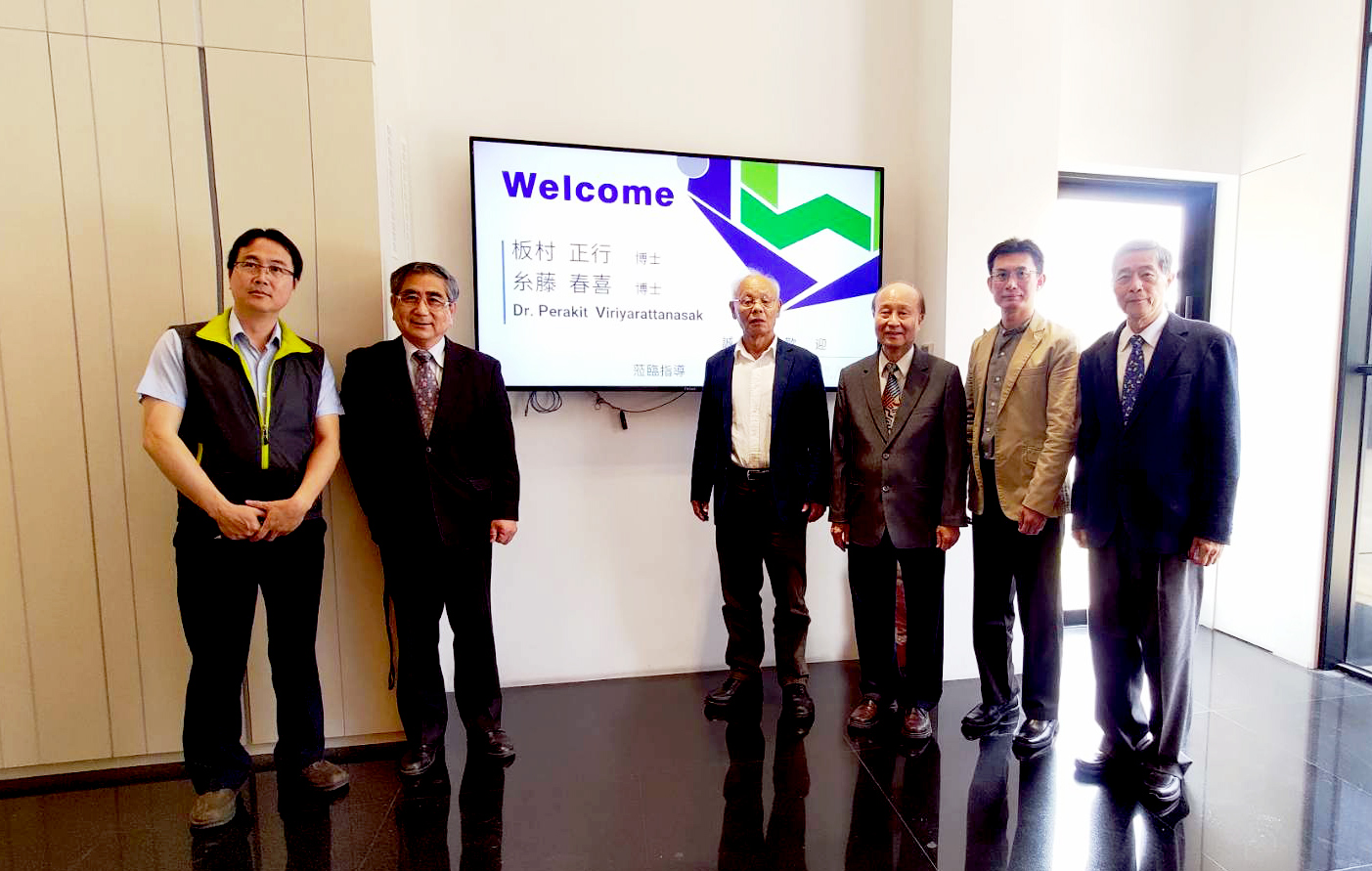 日本、泰國、台灣的學者齊聚一堂，參與最新鑄造技術之動向研討會，並於翌日前往光隆精密工業進行企業訪視，就鑄造製程技術給予寶貴建議。